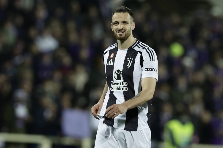 乐鱼app下载-虚惊！热身赛加蒂主动要求换人&amp;一瘸一拐离场，图多尔：只是抽筋