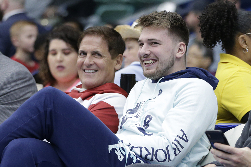 乐鱼体育登陆-库班谈东契奇被交易：感觉我让大家失望了 因为当时我并不在那儿