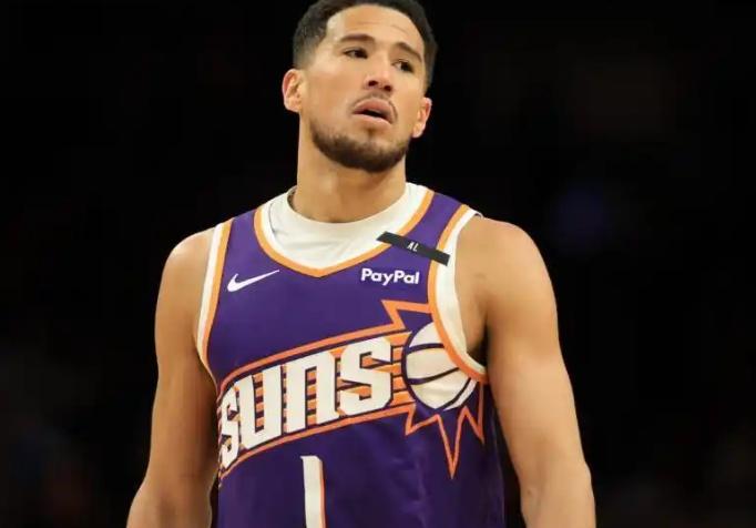 双喜临门，2年1.45亿，扣除费用，布克到手多少钱？或和詹娜复合